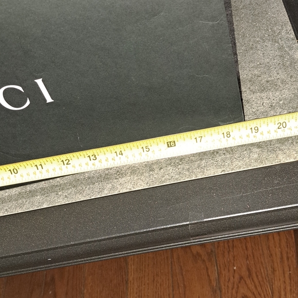 Gucci Gift Bag - Picture 8 of 8